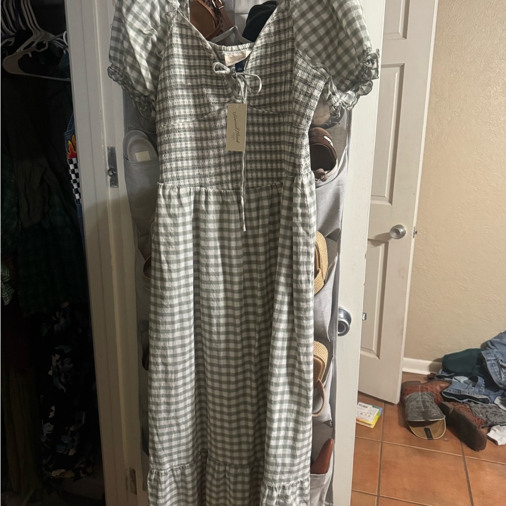 Universal Thread Sage Green Gingham Puff-Sleeve D… - image 2